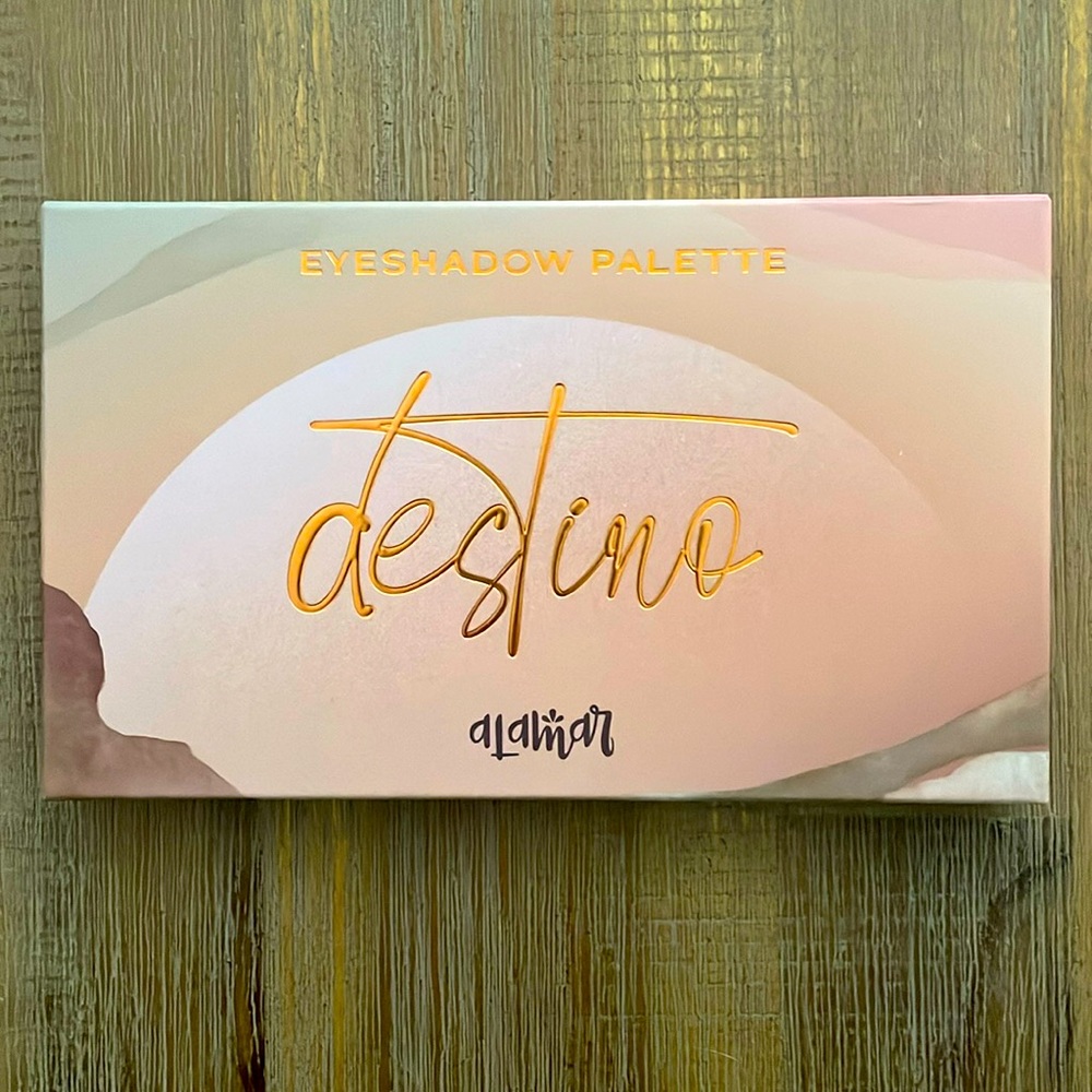 Alamar Cosmetics Destino Eyeshadow Palette